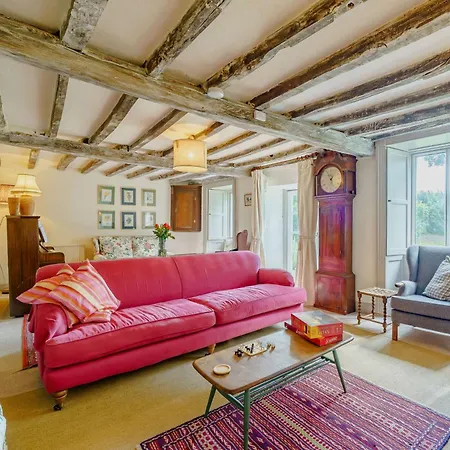 5 Bed In Broughton Beck Sz587 Hotel